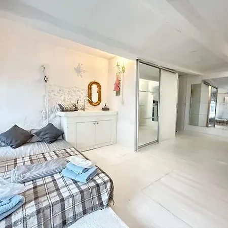 Apartment Vorontsov Loft 2 *